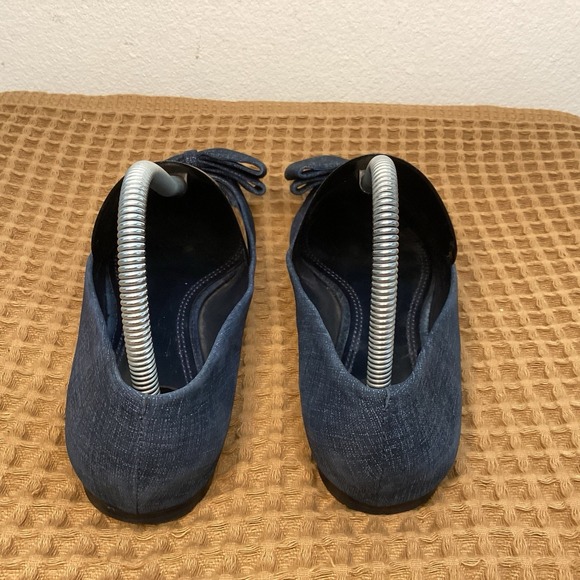 Tory Burch Sz 7 M Rosalinda Blue Suede Denim Pointed Flat with Bow Ballerinas - Picture 5 of 10